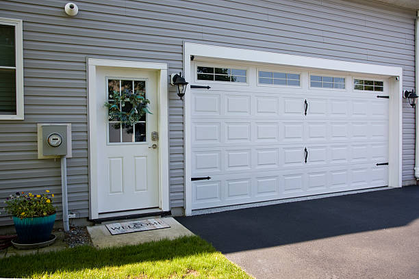 24/7 Emergency Garage Door Panel Replacement experts in Fort Davis, TX